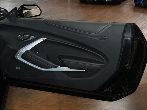 Used 2021 Chevrolet Camaro SS RWD image 46