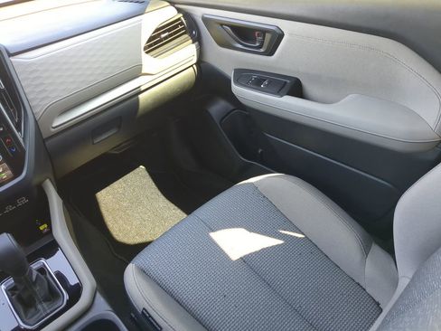 Used 2025 Subaru Forester Premium w/ Convenience Package #1 AWD/4WD image 15