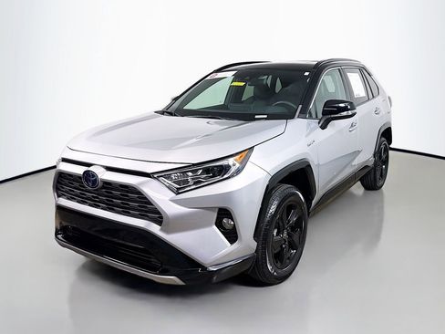 Certified 2021 Toyota RAV4 XSE w/ XSE Grade Weather Package AWD/4WD image 3