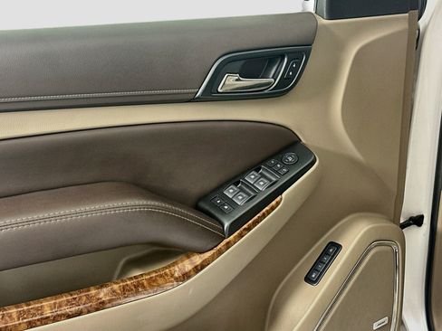 Used 2017 Chevrolet Suburban Premier AWD/4WD image 15