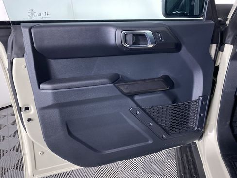 Used 2025 Ford Bronco Outer Banks image 12