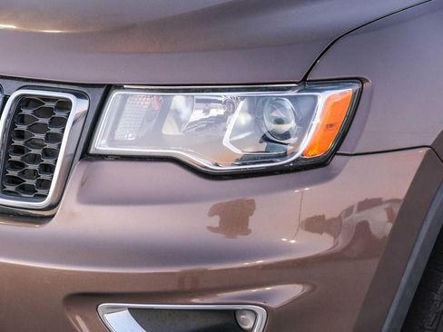 Used 2021 Jeep Grand Cherokee Limited AWD/4WD image 12