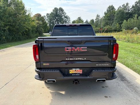 Used 2023 GMC Sierra 1500 Denali w/ Denali Reserve Package AWD/4WD image 8
