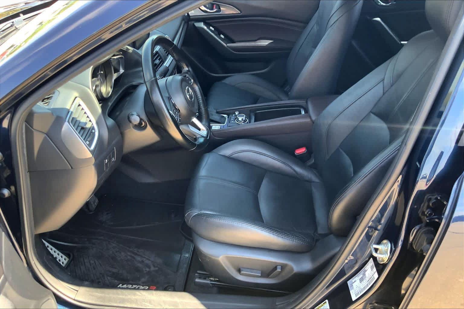 Used 2018 MAZDA MAZDA3 Grand Touring FWD image 7