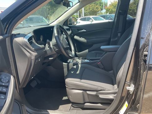 Used 2025 Buick Encore GX Preferred FWD image 8