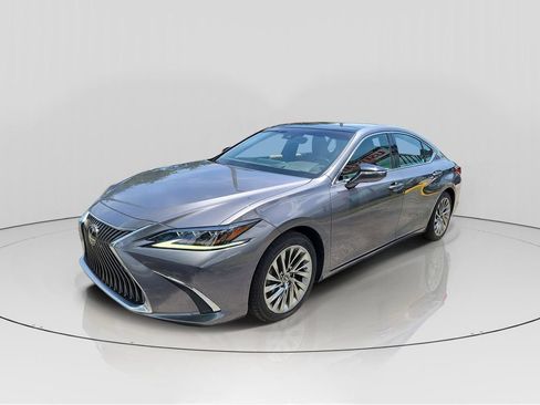 Used 2021 Lexus ES 350 Ultra Luxury FWD image 3
