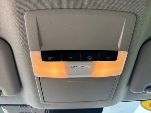 Used 2024 Nissan Sentra SV FWD image 27