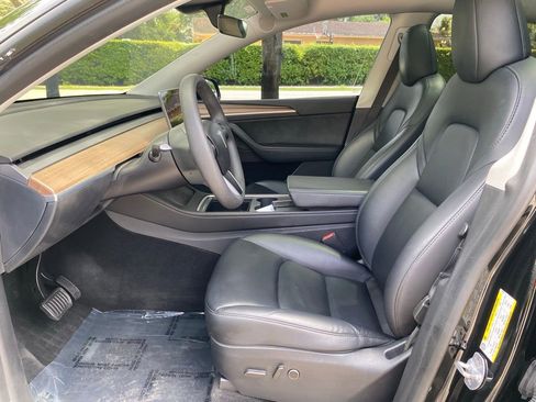 Used 2024 Tesla Model Y Long Range image 32