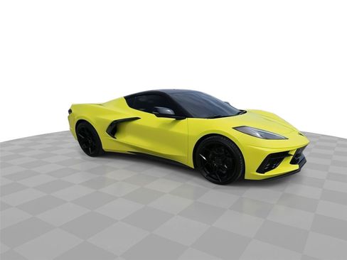 Used 2024 Chevrolet Corvette Stingray Coupe w/ 1LT RWD image 2