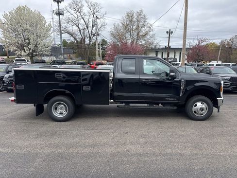 New 2026 Ford F350 XL w/ XL Chrome Package AWD/4WD image 4