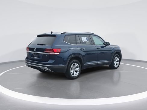 Used 2018 Volkswagen Atlas SEL image 3