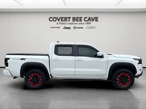 Used 2024 Nissan Frontier PRO-4X w/ Pro Convenience Package image 10