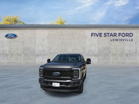Used 2024 Ford F250 Lariat w/ Sport Appearance Package AWD/4WD image 3