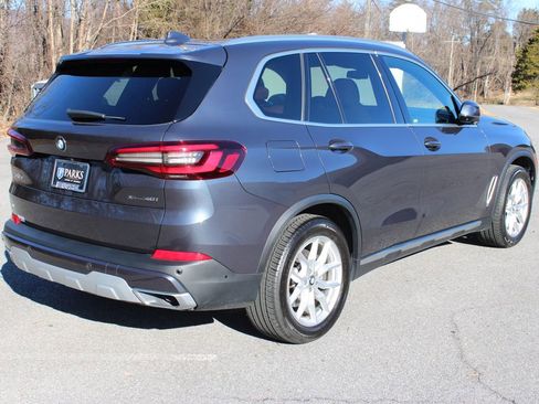 Used 2022 BMW X5 xDrive40i w/ Premium Package image 9