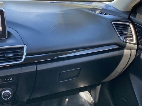 Used 2014 MAZDA MAZDA3 i Grand Touring image 22