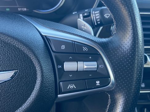 Used 2023 Genesis G70 2.0T image 27