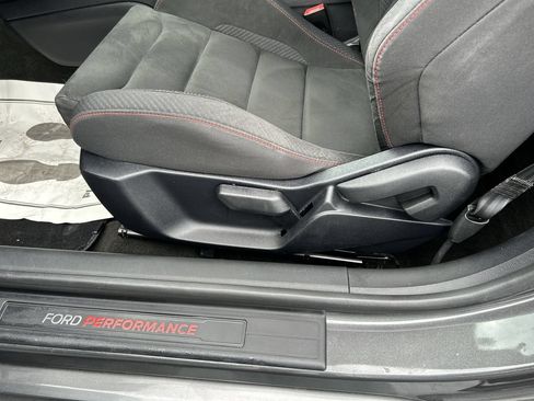 Used 2018 Ford Mustang Shelby GT350R w/ GT350R Equipment Group 920A RWD image 26
