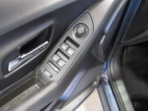 Used 2019 Chevrolet Trax LS FWD image 13