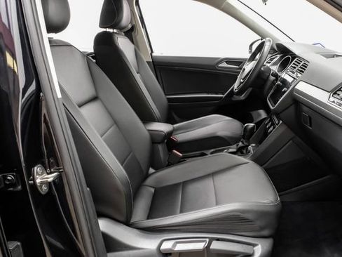 Used 2021 Volkswagen Tiguan SEL FWD image 38