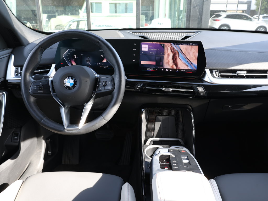 Used 2025 BMW X2 xDrive28i AWD/4WD image 24