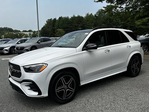 Certified 2025 Mercedes-Benz GLE 450 4MATIC w/ AMG Line Exterior image 4