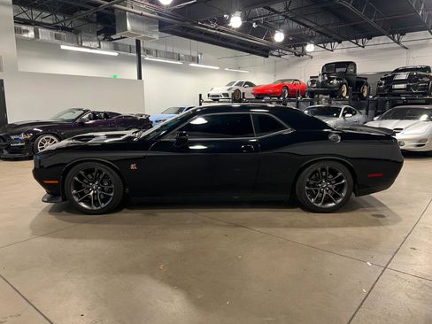Used 2022 Dodge Challenger R/T Scat Pack image 6