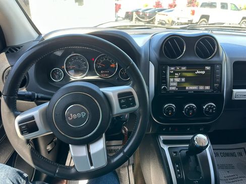 Used 2017 Jeep Compass High Altitude AWD/4WD image 17