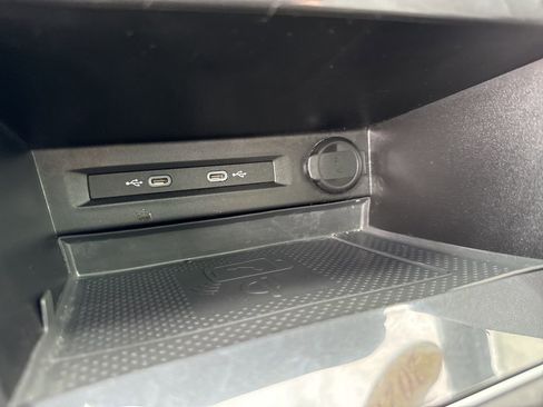 Used 2021 Volkswagen Tiguan SE R-Line image 26