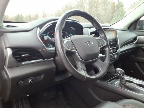Used 2021 Chevrolet Traverse RS image 27