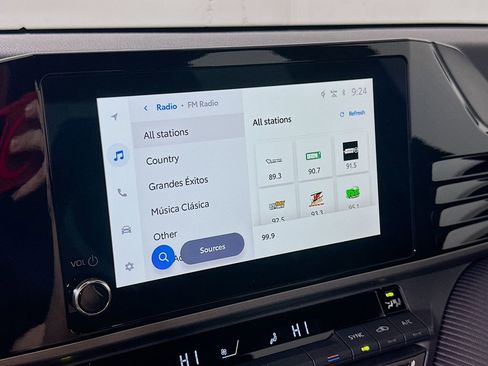 Used 2025 Toyota Camry SE image 27