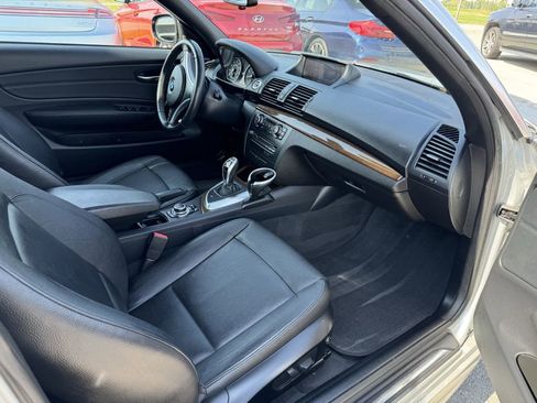 Used 2011 BMW 135i Convertible image 16