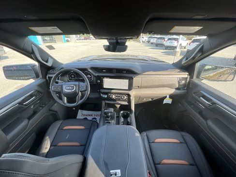 Used 2023 GMC Sierra 1500 AT4 w/ AT4 Premium Package AWD/4WD image 20