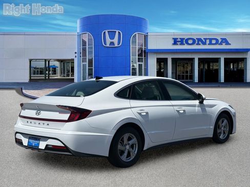 Used 2023 Hyundai Sonata SE FWD image 8