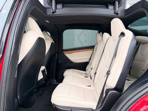 Used 2020 Tesla Model X Performance image 36