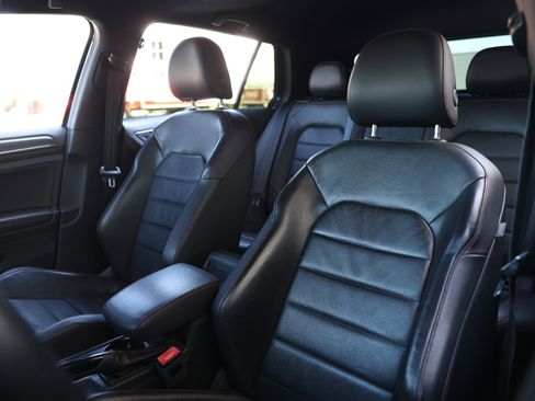 Used 2018 Volkswagen GTI Autobahn FWD image 10