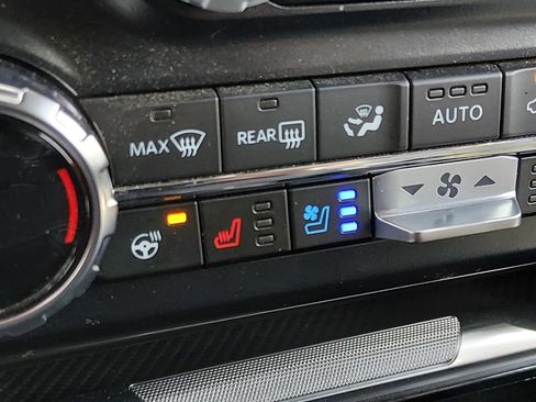 Used 2024 Ford F250 Limited w/ FX4 Off-Road Package AWD/4WD image 24