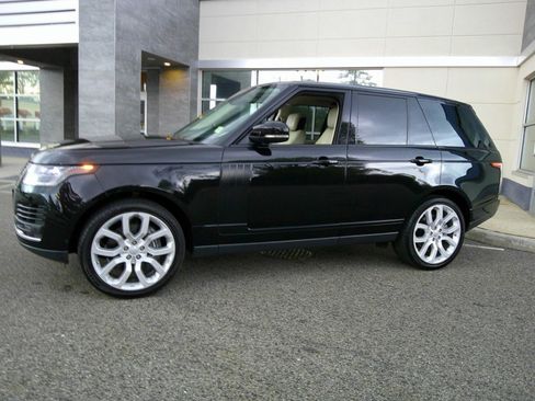 Used 2018 Land Rover Range Rover HSE AWD/4WD image 4