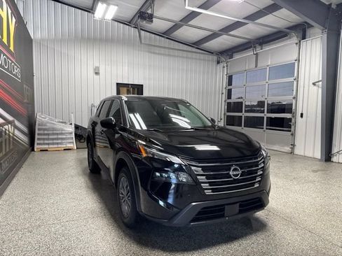 Used 2024 Nissan Rogue S AWD/4WD image 28