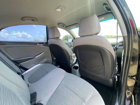Used 2015 Hyundai Accent GLS FWD image 18