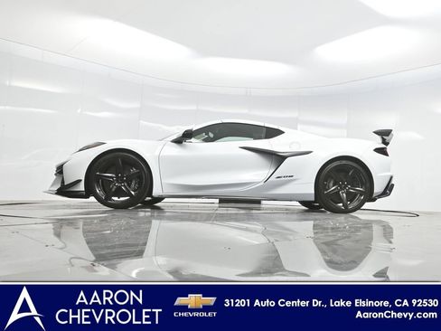 New 2025 Chevrolet Corvette Z06 w/ Z07 Performance Package RWD image 6
