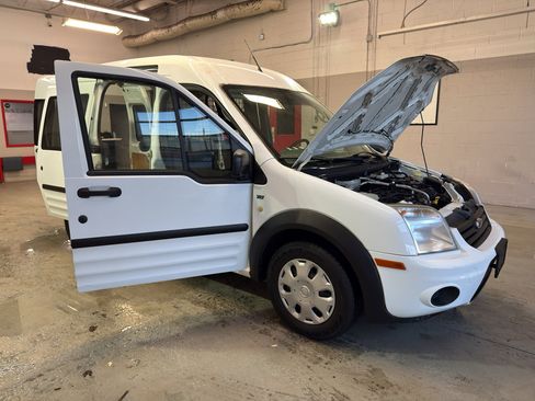 Used 2013 Ford Transit Connect XLT image 7