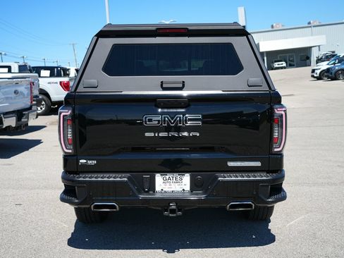 Used 2024 GMC Sierra 1500 Elevation w/ Elevation Premium Package AWD/4WD image 8