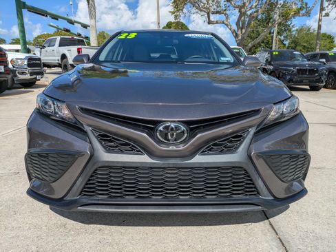 Used 2023 Toyota Camry SE FWD image 8