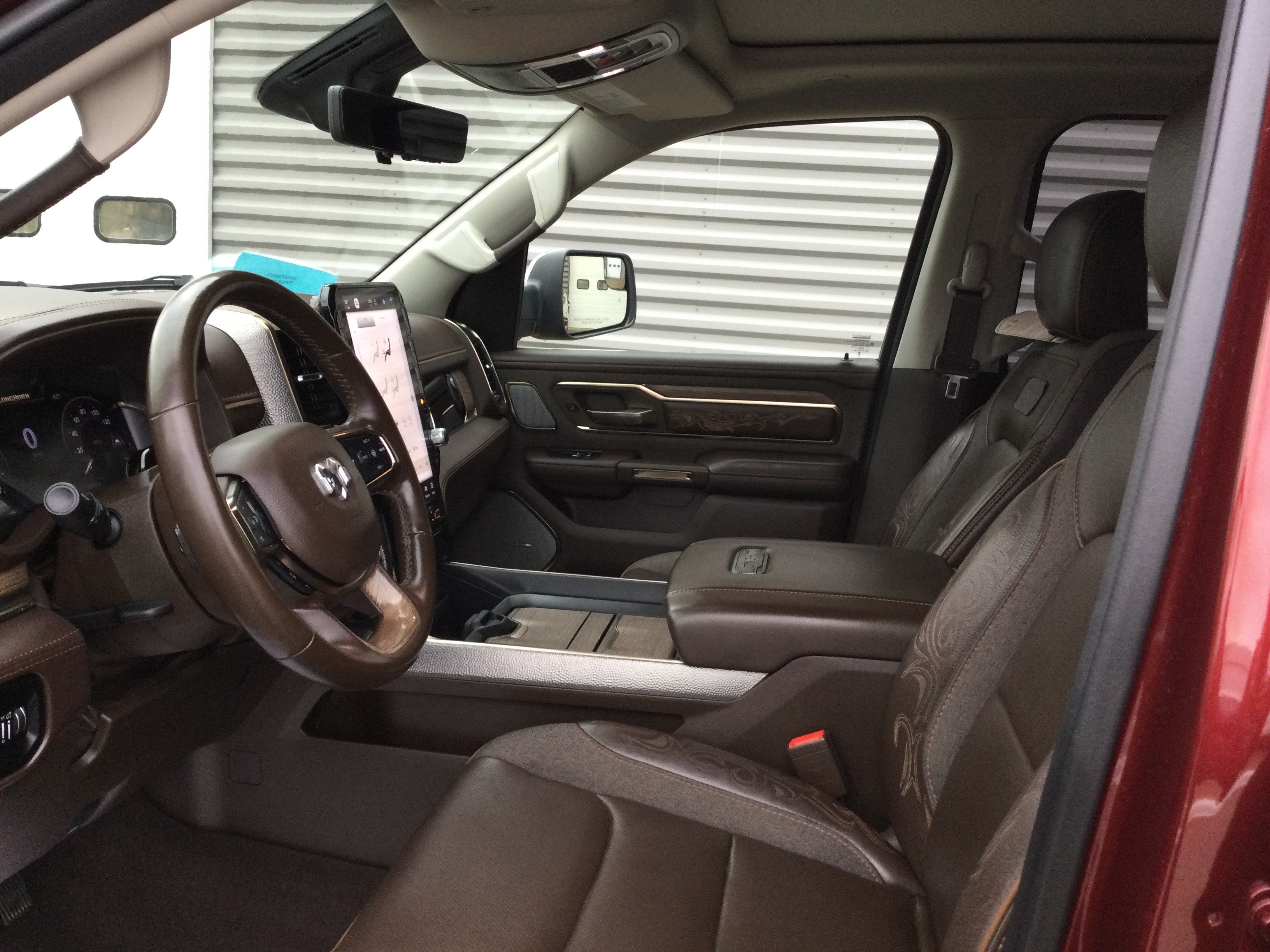 Used 2025 RAM 1500 Limited AWD/4WD image 14