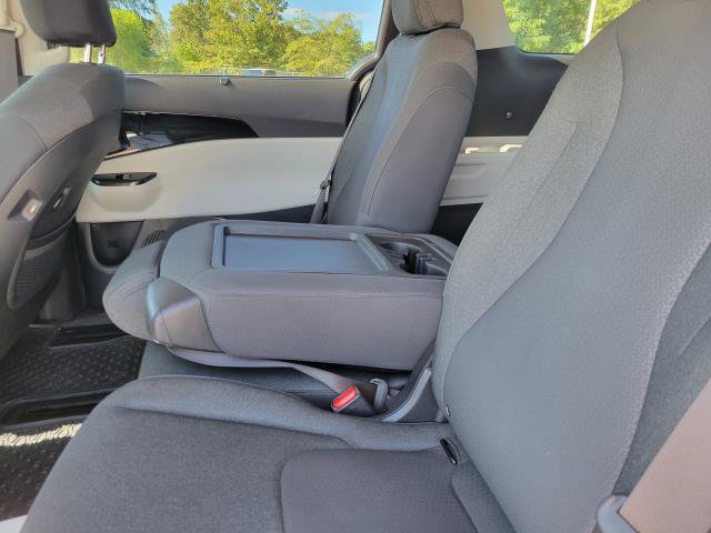 Used 2022 Kia Carnival LX FWD image 10