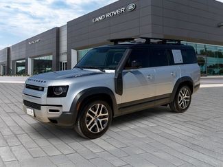 Used 2023 Land Rover Defender 130 SE AWD/4WD video 1