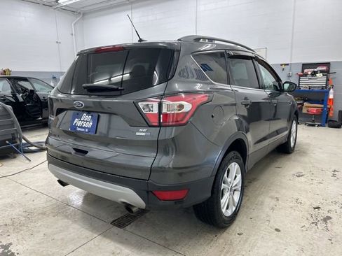 Used 2017 Ford Escape SE w/ Equipment Group 201A image 4