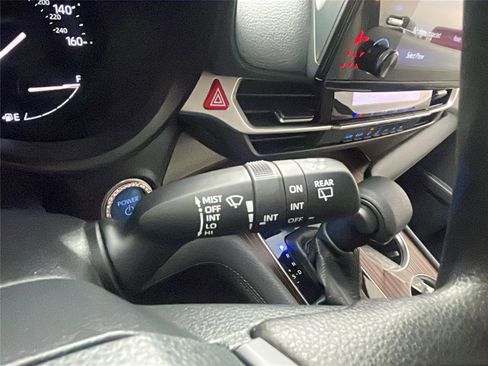 Used 2023 Toyota Sienna LE image 24