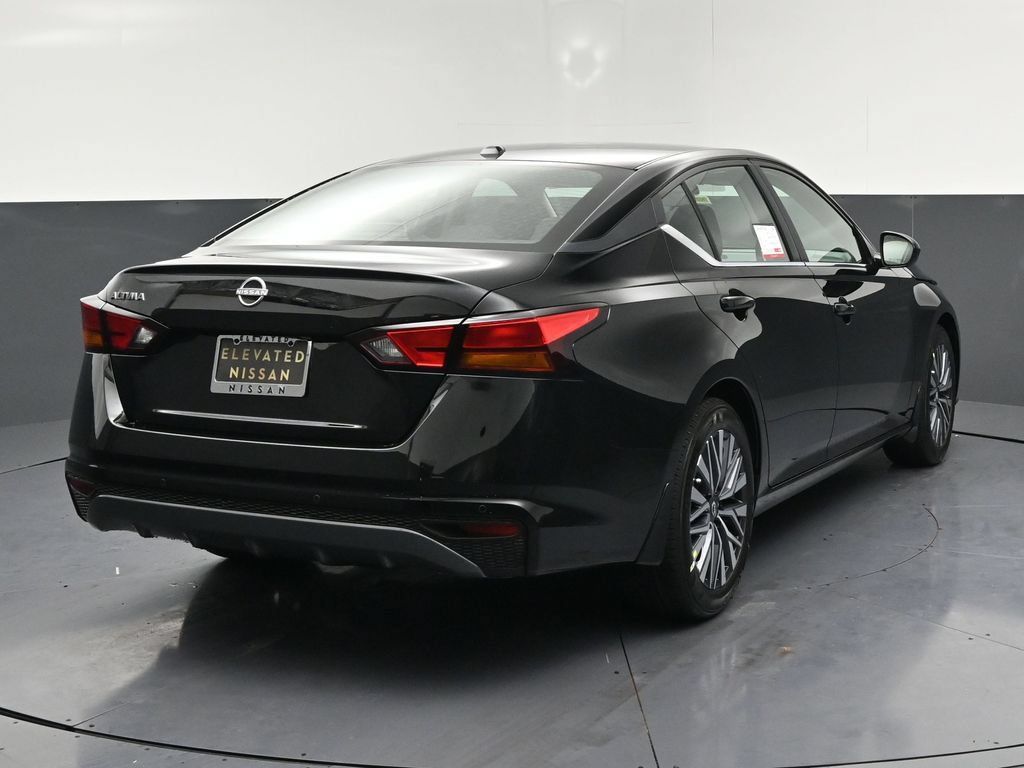 New 2026 Nissan Altima 2.5 SV FWD image 4