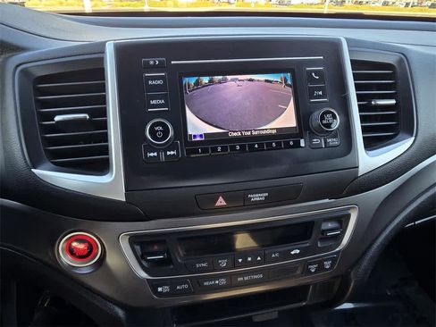 Used 2019 Honda Ridgeline Sport image 18